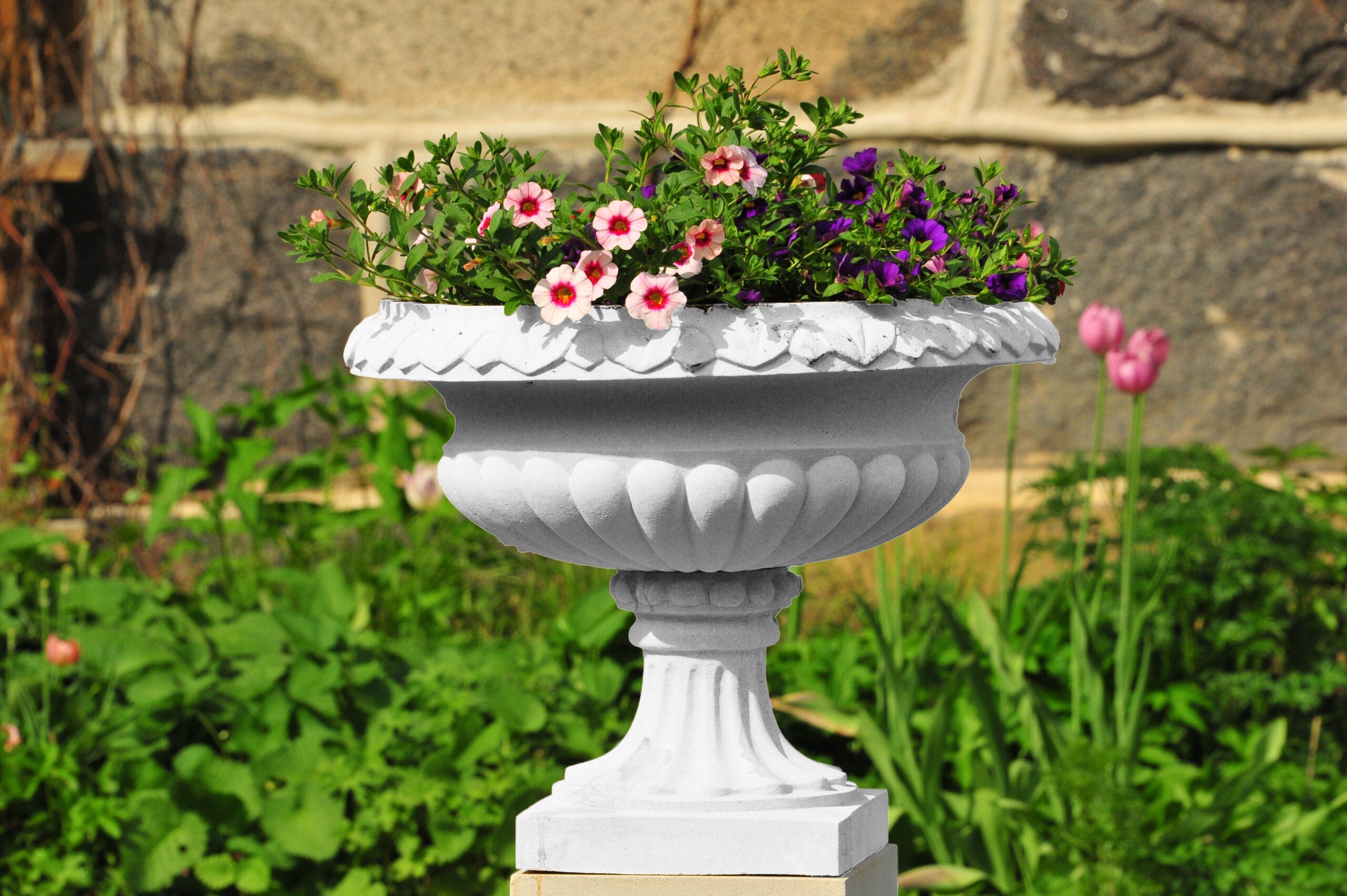 58.5cm Trafalgar Urn Stone Planter