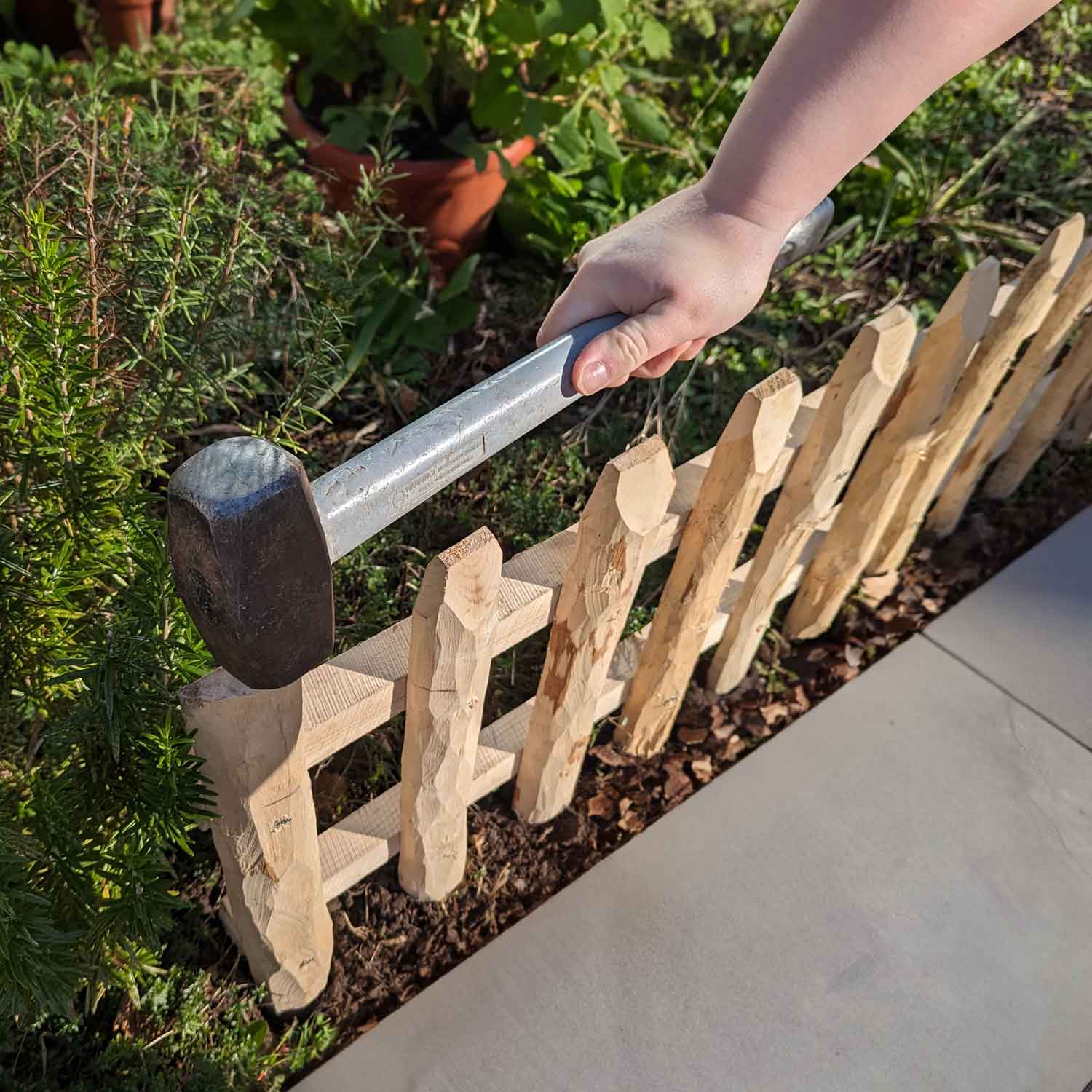 1.2m Picket Fence Lawn Edging 46cm Height Woven Wood