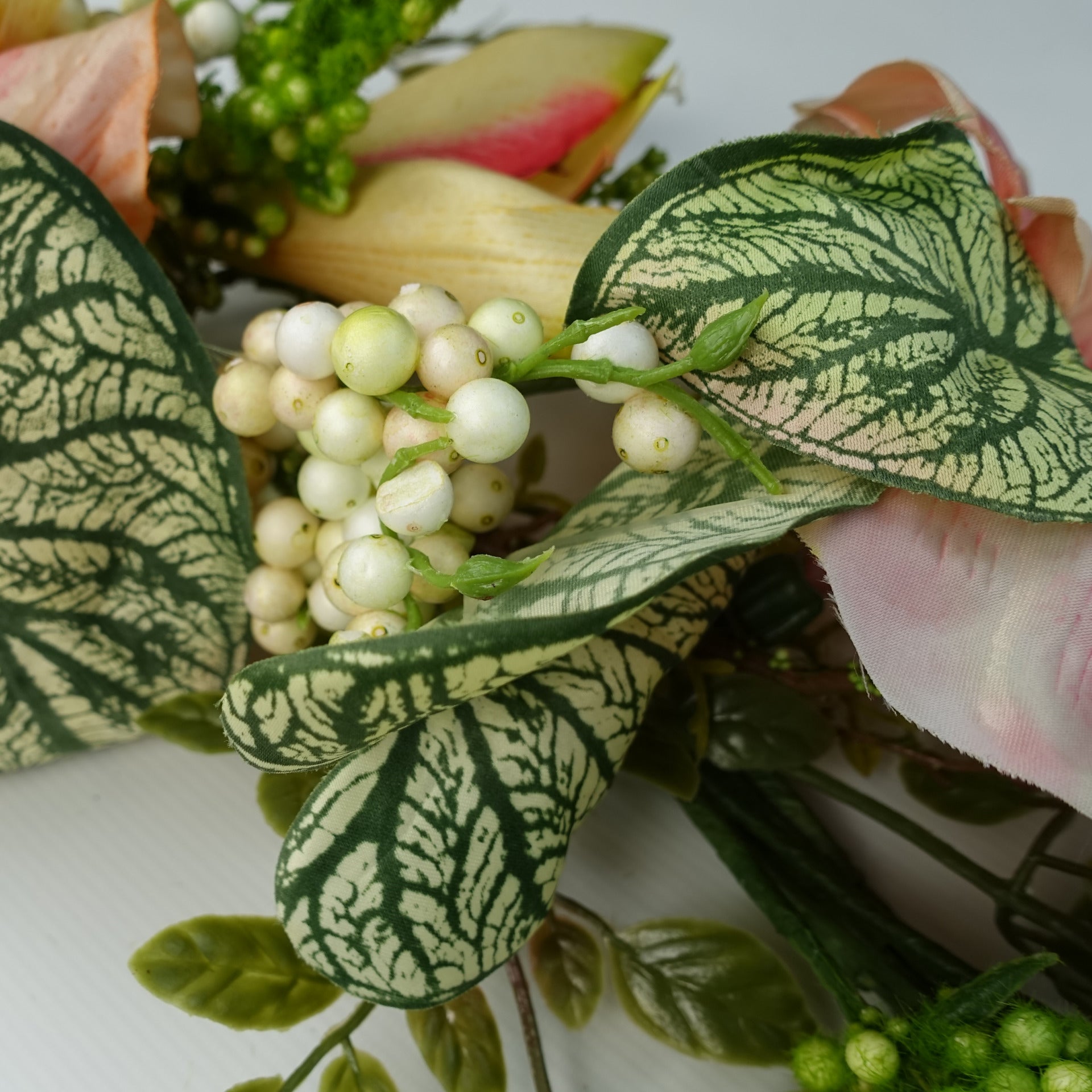 60cm Artificial Pink Lily Wreath