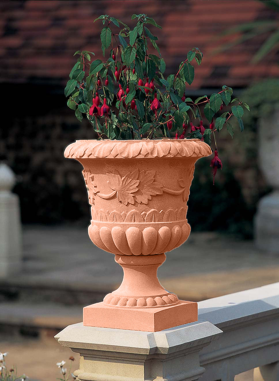 34.4cm Vine Urn Stone Planter