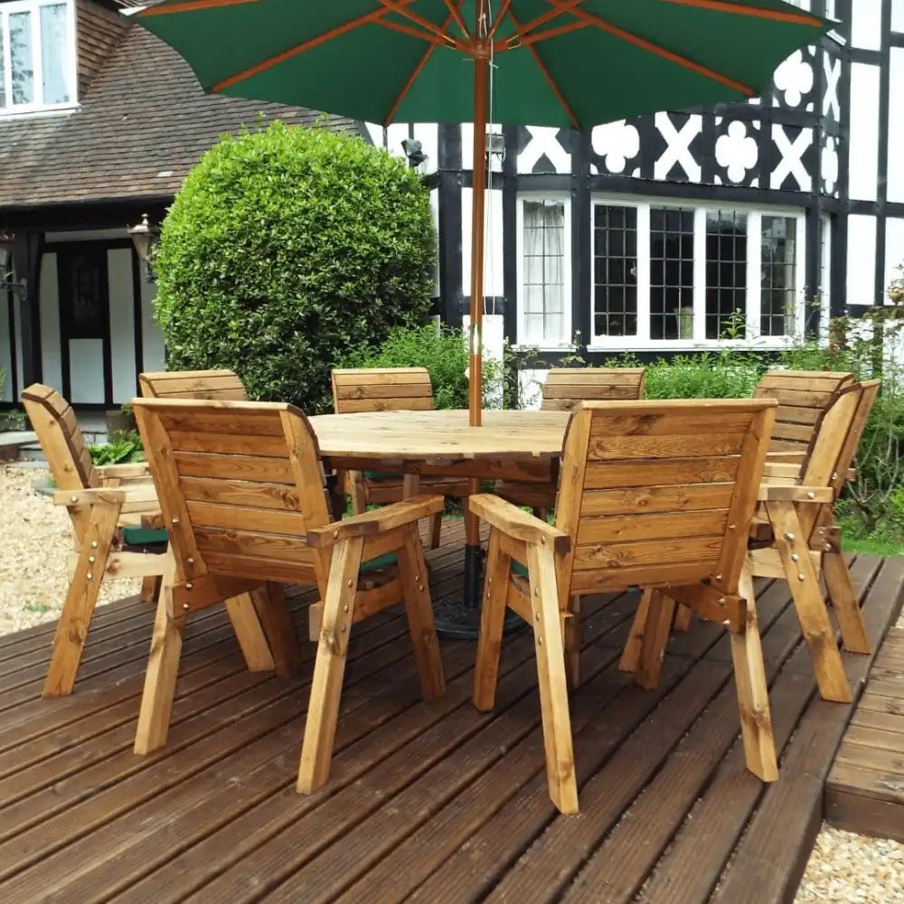 Relaxing in style with this modern garden seating set, perfect for enjoying sunny afternoons outdoors.