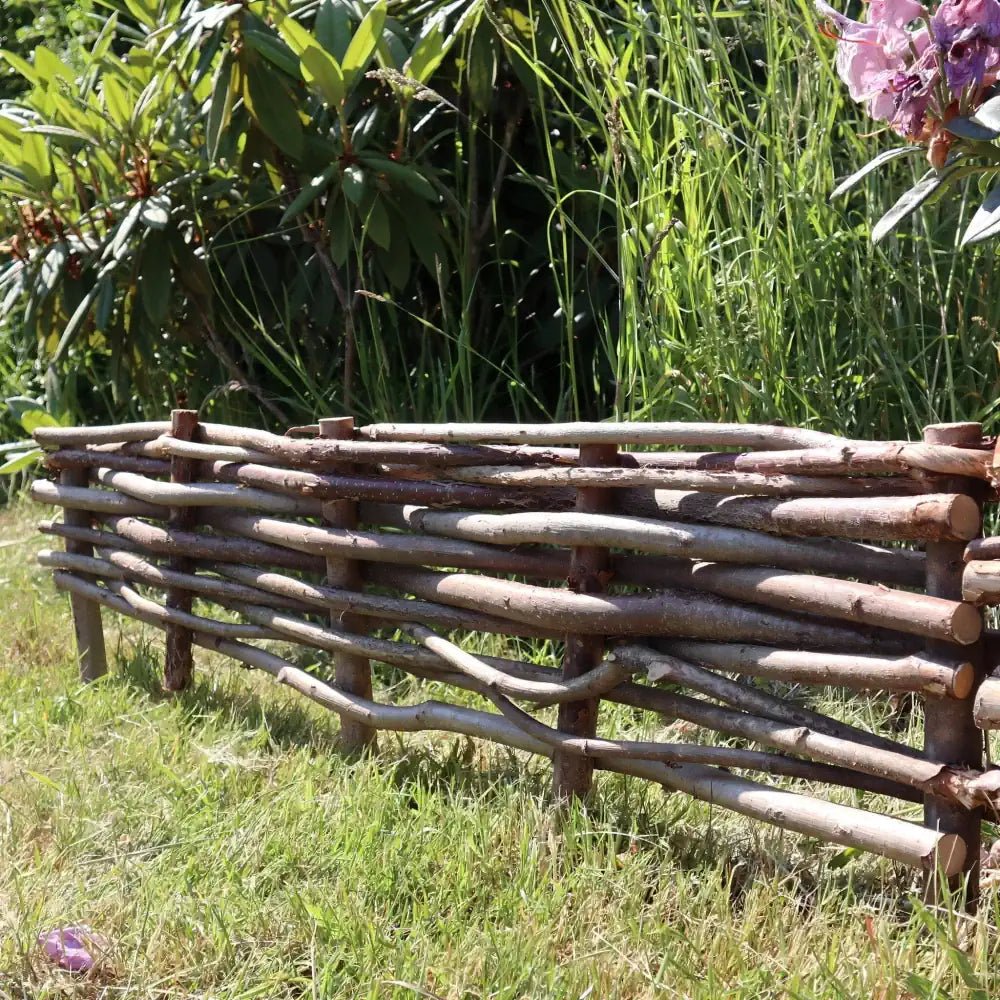 Artisanal 2m woven lawn edging