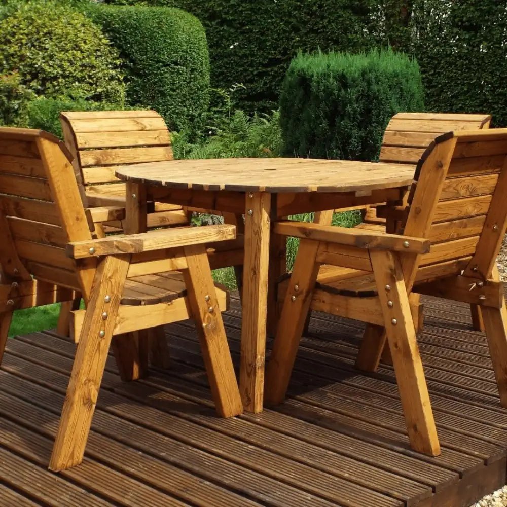 Add a touch of elegance to your patio with this teak patio set. This set is perfect for creating a stylish and inviting outdoor space. 