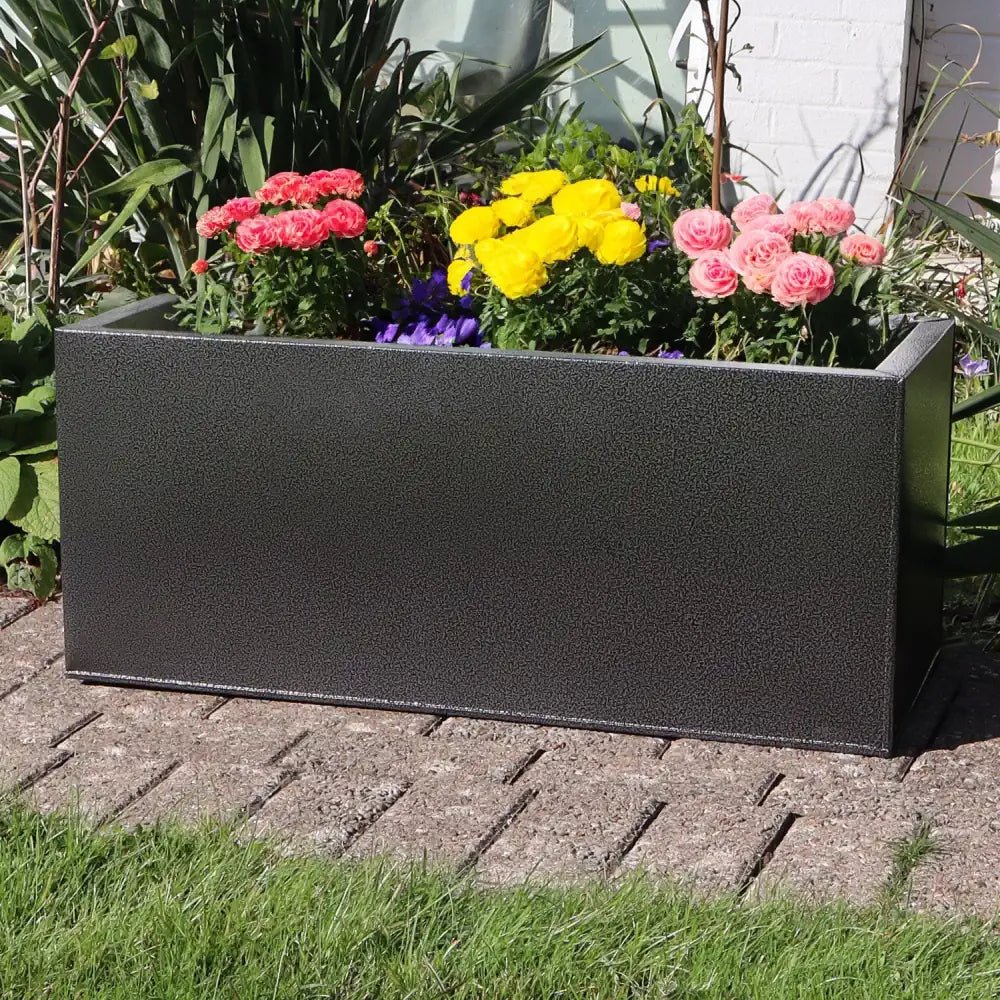 Premium Zephyr planters made from high-quality aluzinc, resistant to rust and corrosion