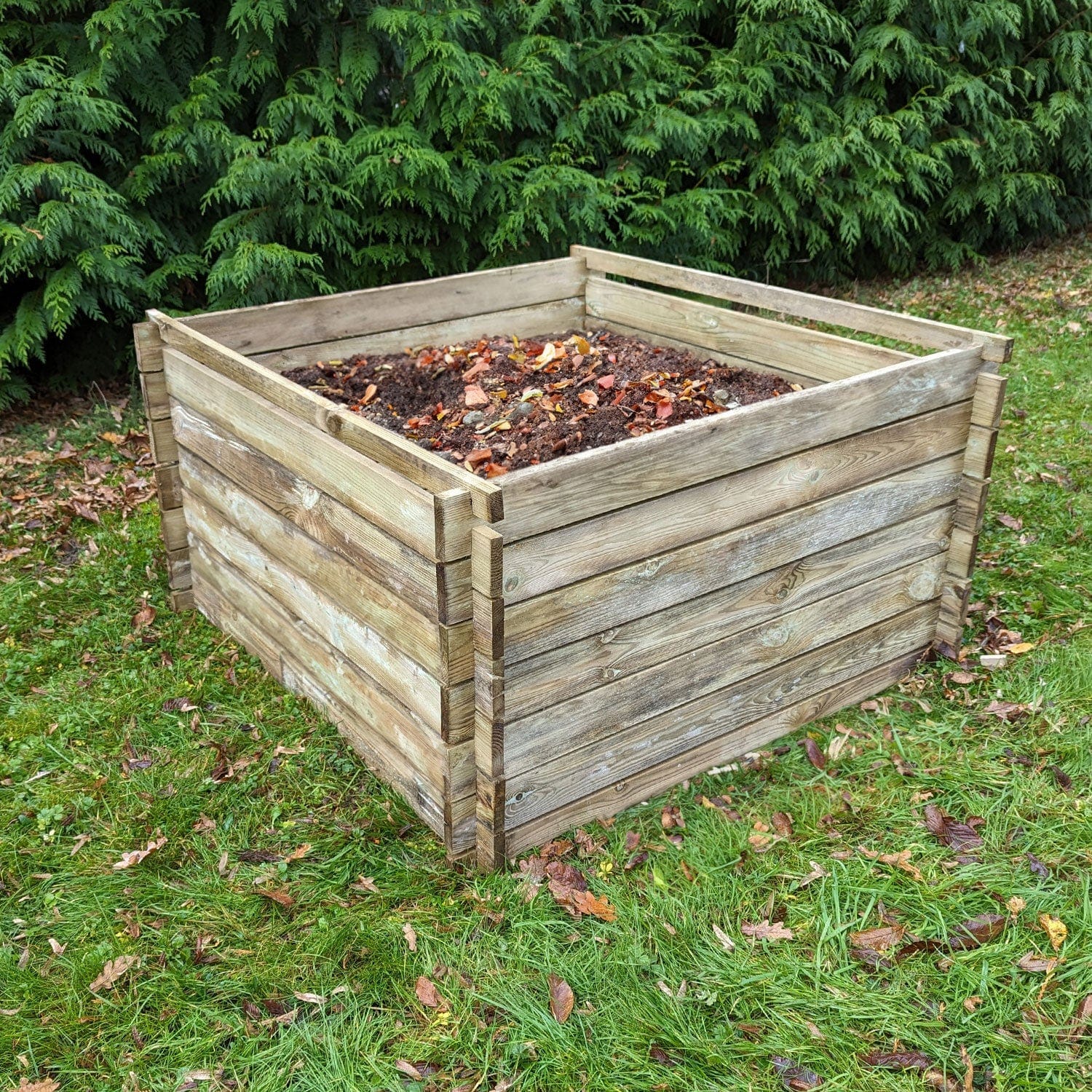 Easy assemble compact composter 893 litres