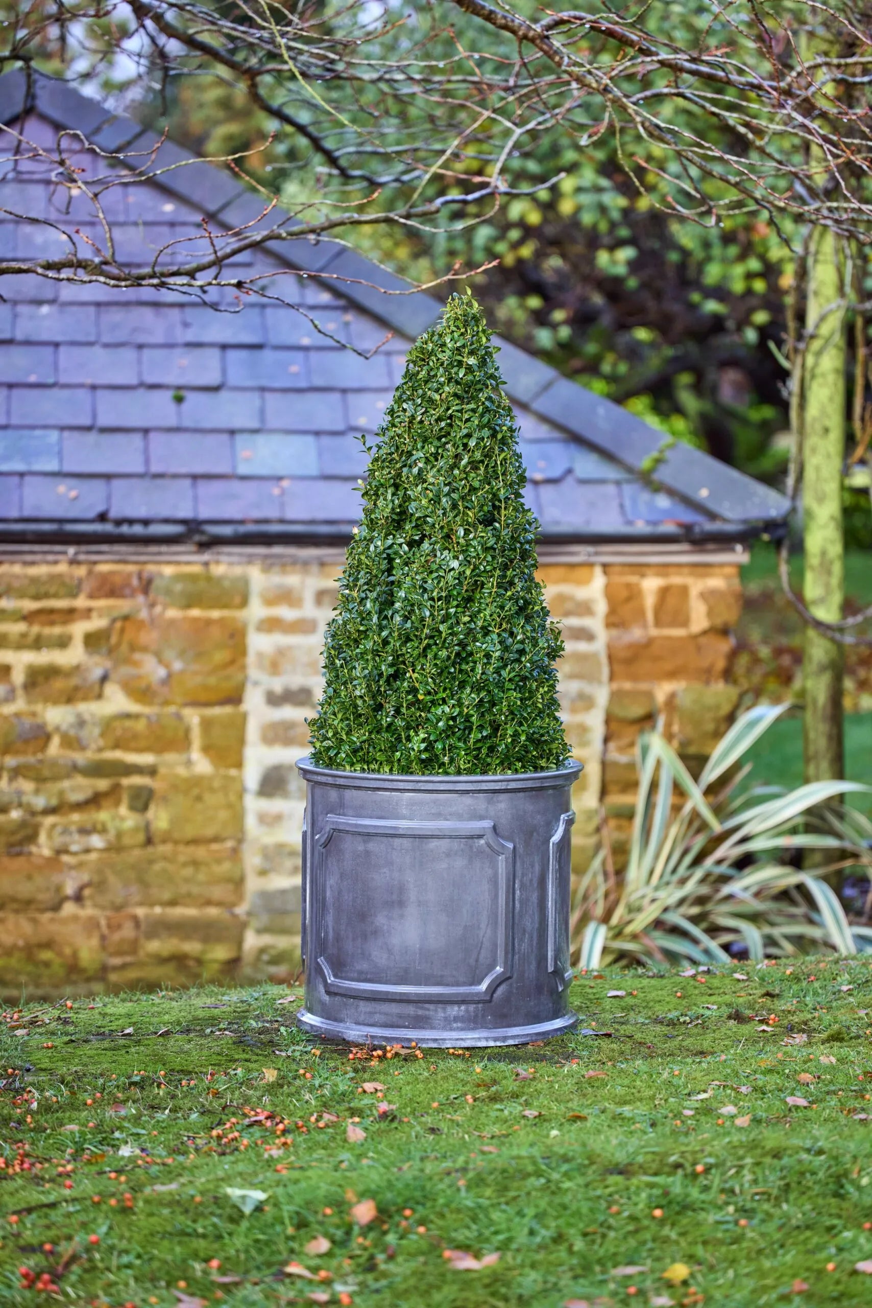 51cm Customisable Heritage Round Stone Planter