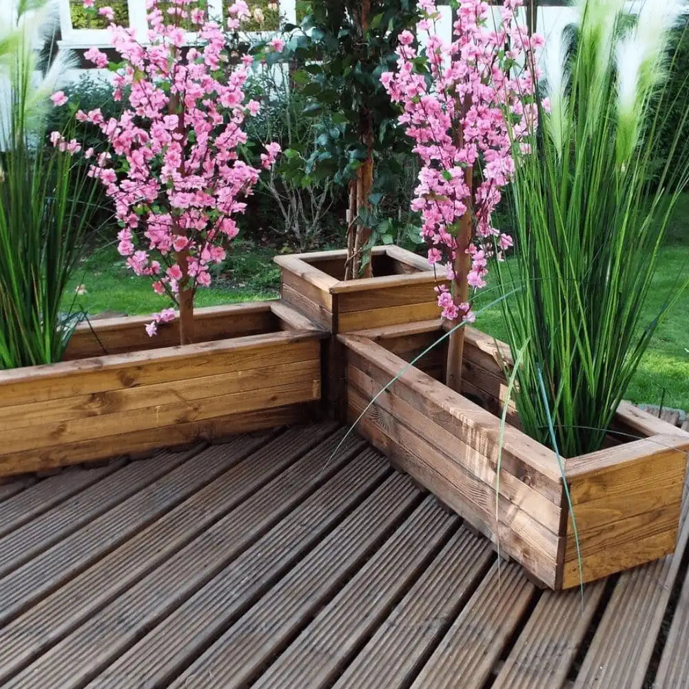 Natural and rustic corner planters by Woven Wood